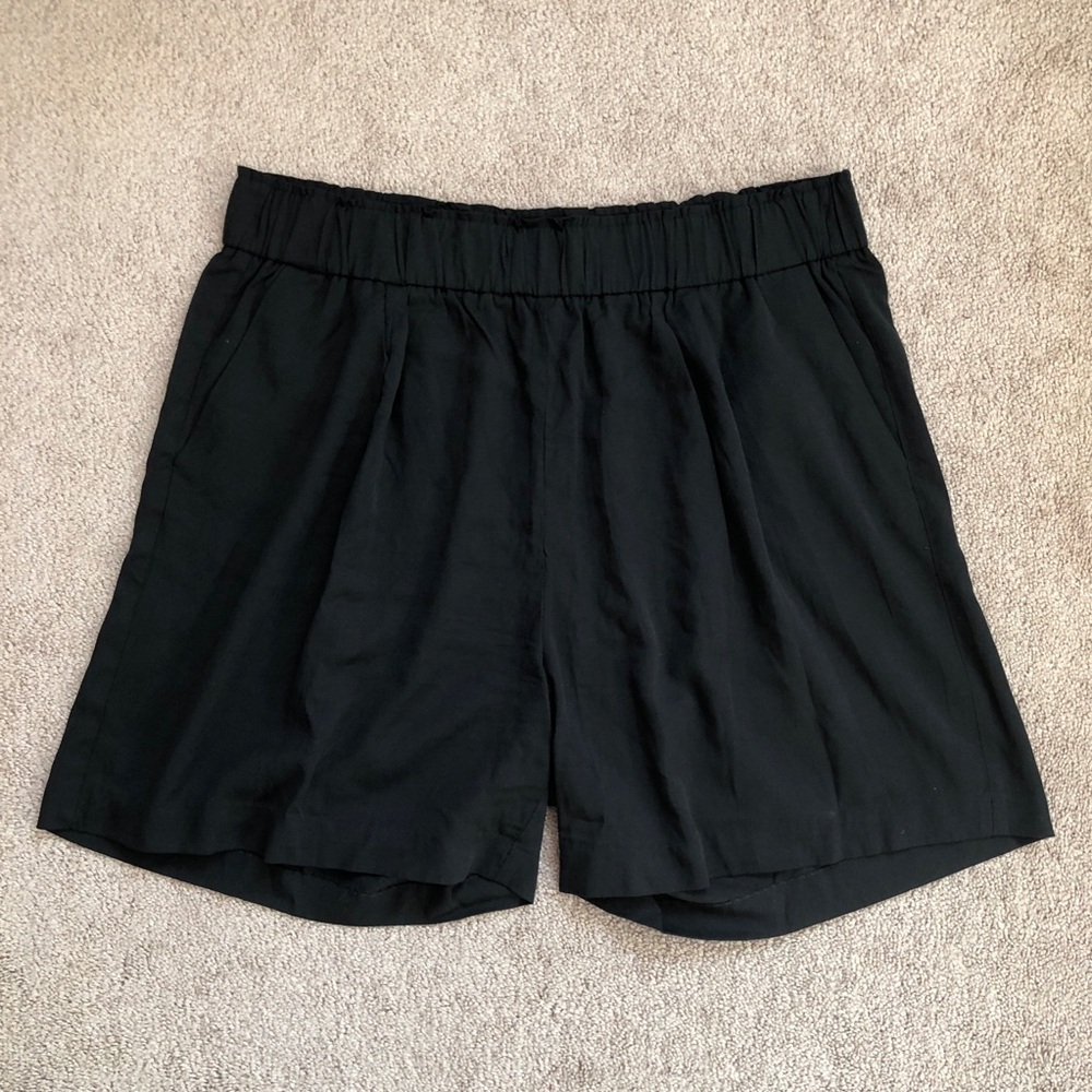 H&M black dressy high waist soft shorts size XL